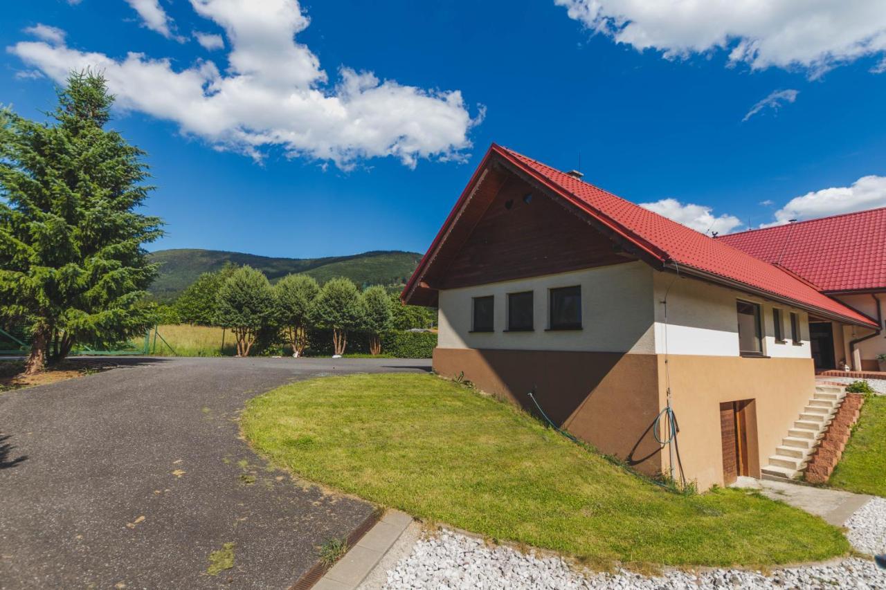 Apartman Kinskych Rožnov pod Radhoštěm Exterior foto